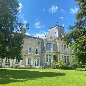 chateau-de-vaugelas.hotels-rhonealpes.com/