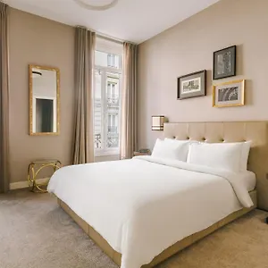 Sonder Le Frochot Otel